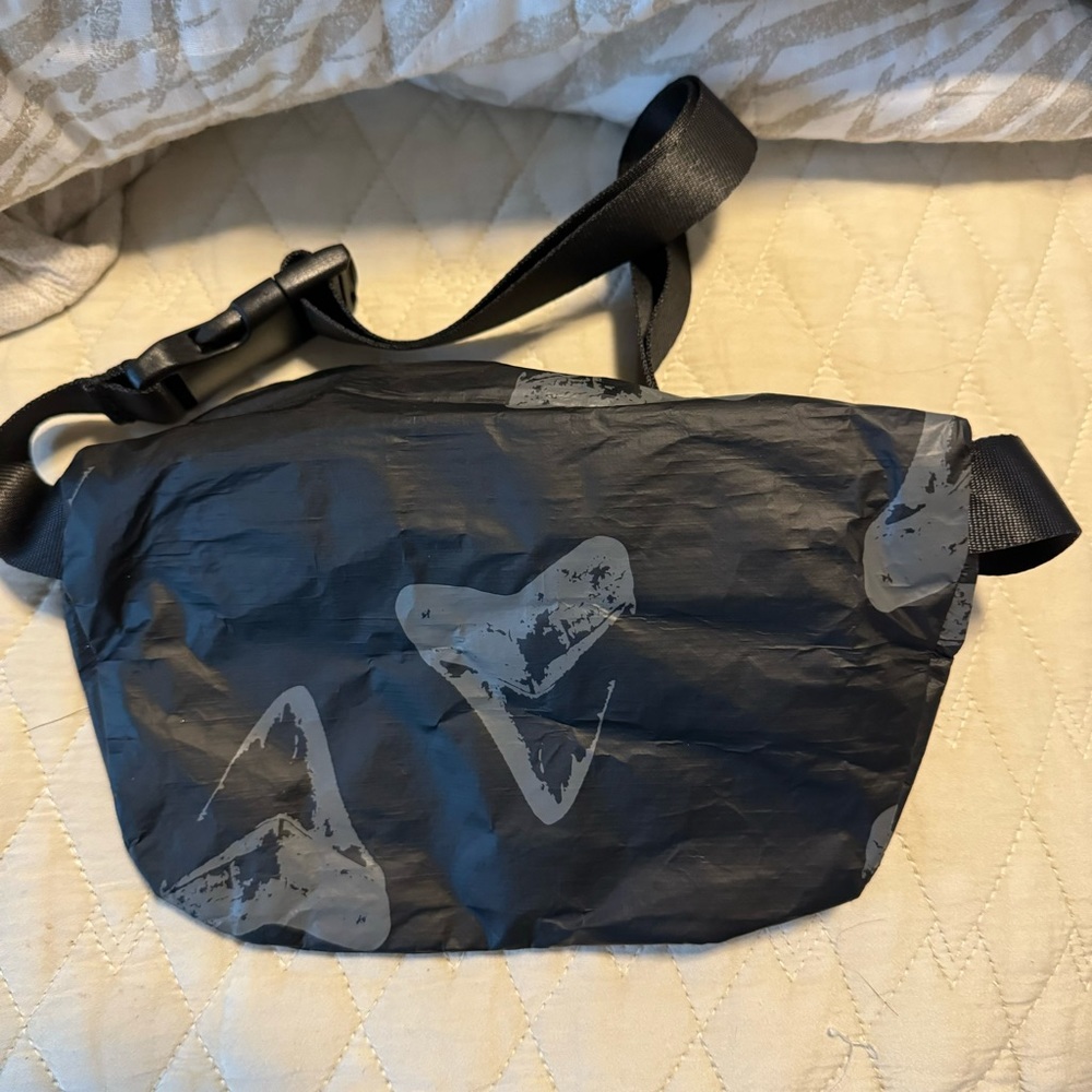 Aloha Collection Aumakua Mini Hip Pack.